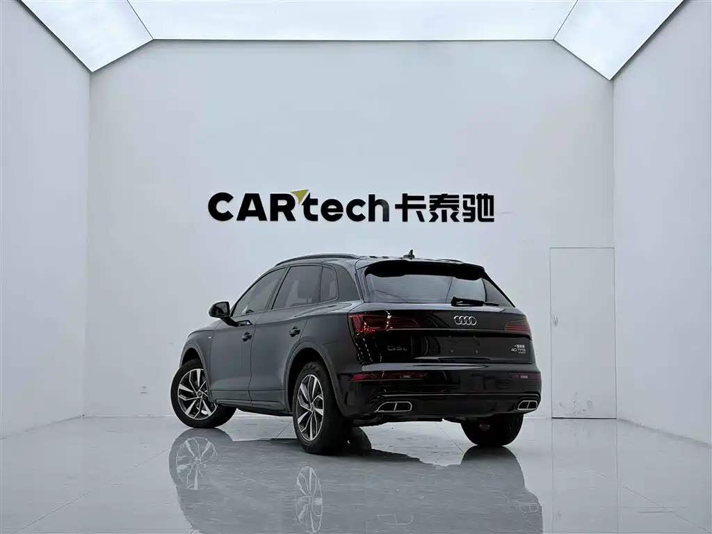 Audi Q5L 2024 Model 40 TFSI Luxury Dynamic фото 6