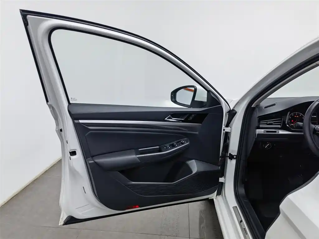 Volkswagen Bora 2019 Facelift 280TSI DSG Luxury China VI фото 8