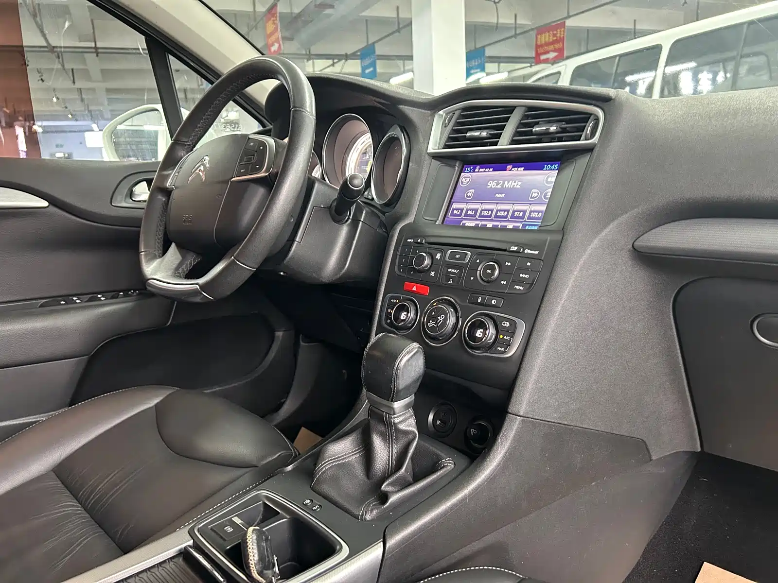 Фото 10 - Citroën C4L
