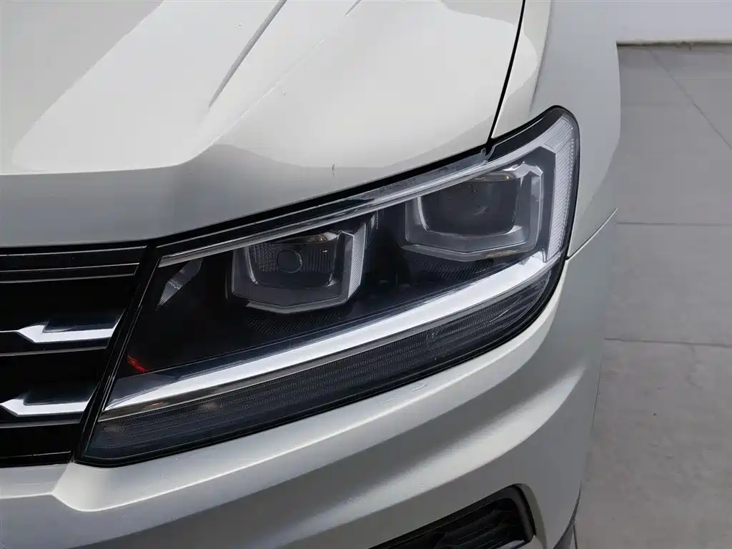 Volkswagen Tiguan L 2018 330TSI Automatic 2WD Trend Edition фото 7