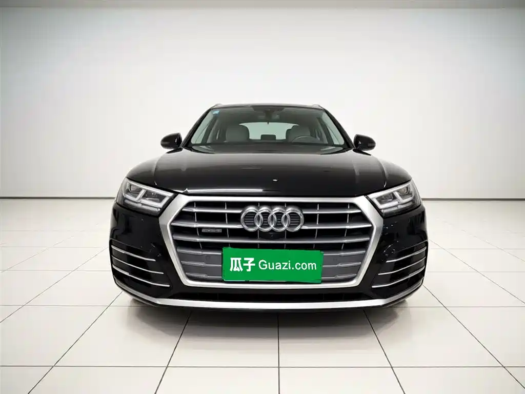 Audi Q5L 2020 Facelift 40 TFSI Honor Fashion фото 24