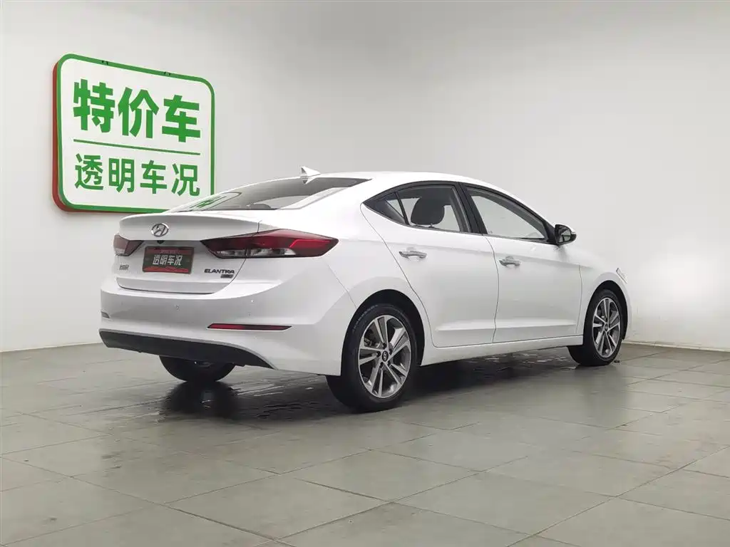 Hyundai Elantra 2016 Model 1.6L Automatic Smart Elite фото 2