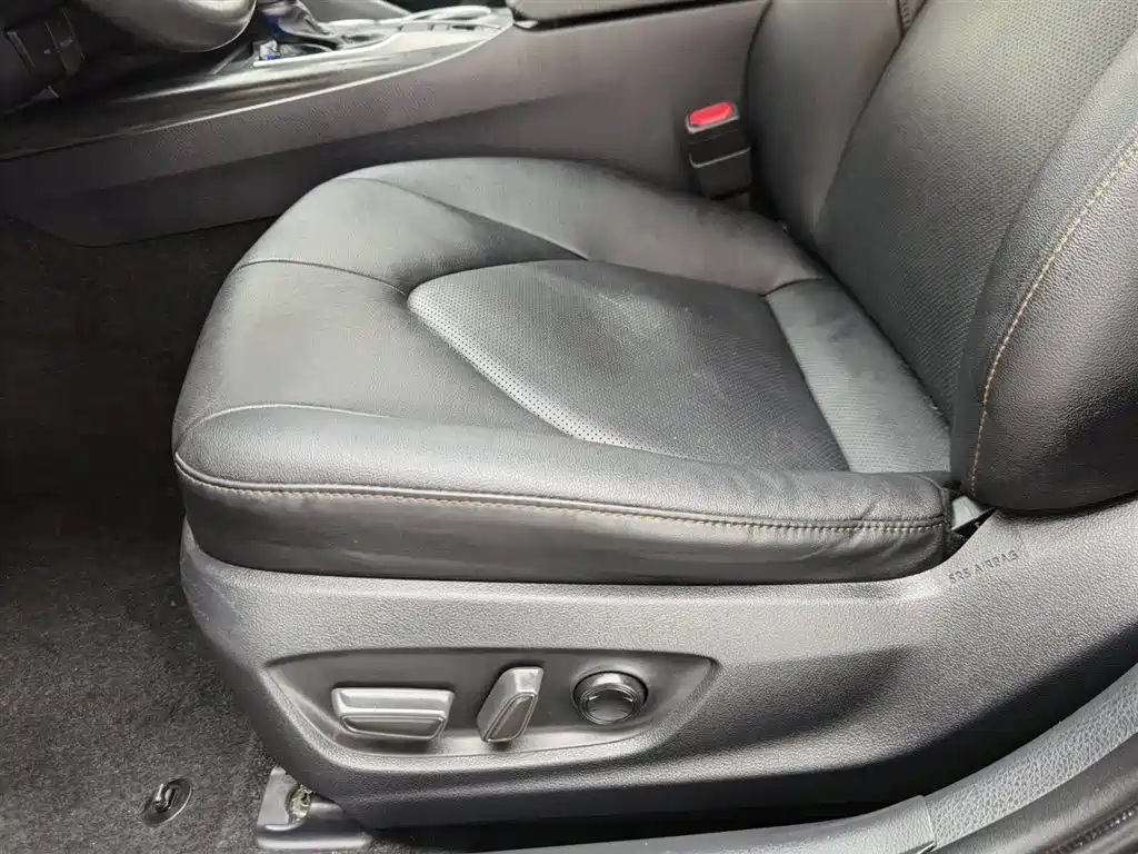 Toyota Camry 2021 2.0G Luxury Edition фото 20