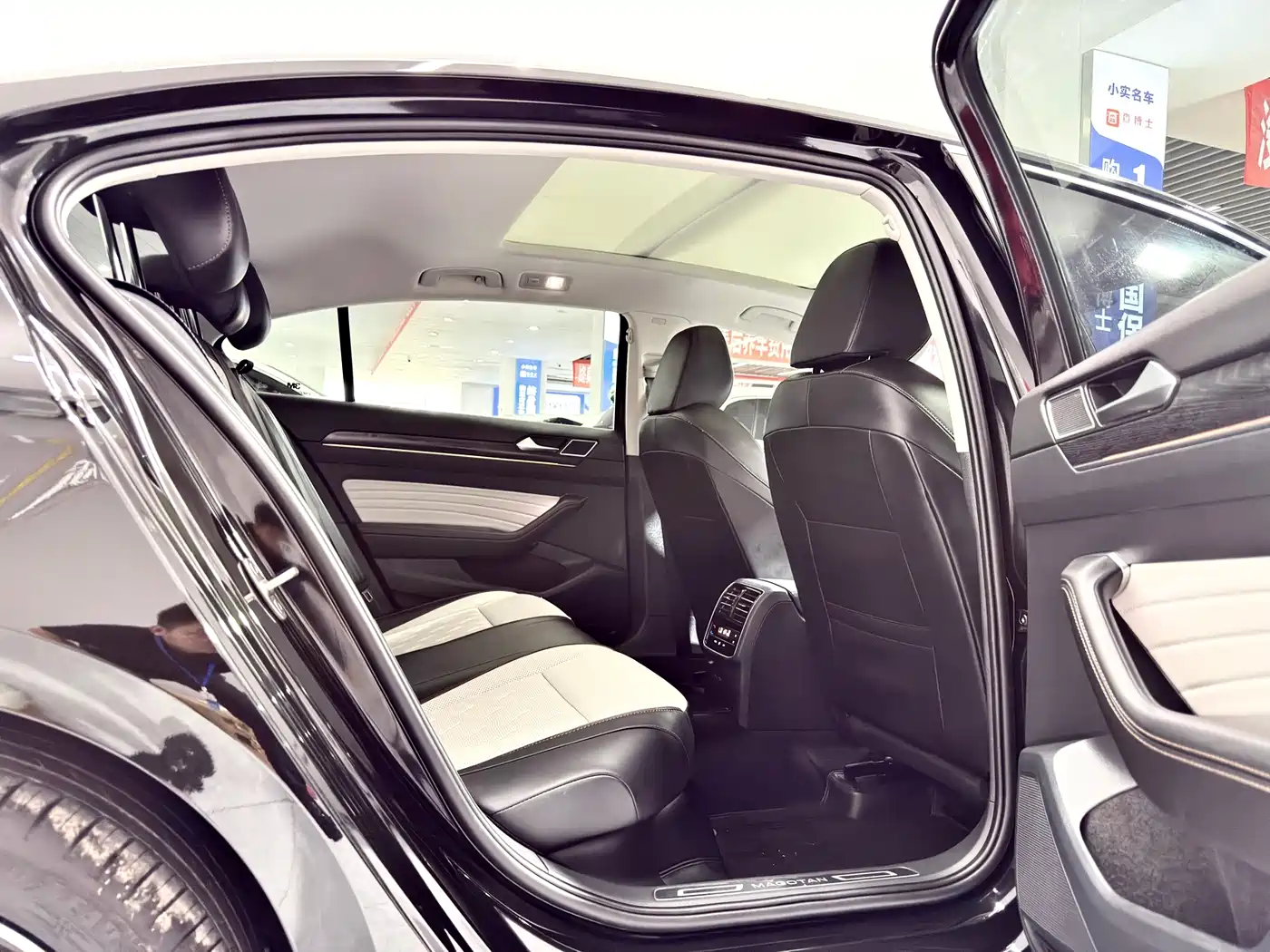 Volkswagen Magotan 2025 2025 Popular Edition 330TSI DSG Luxury