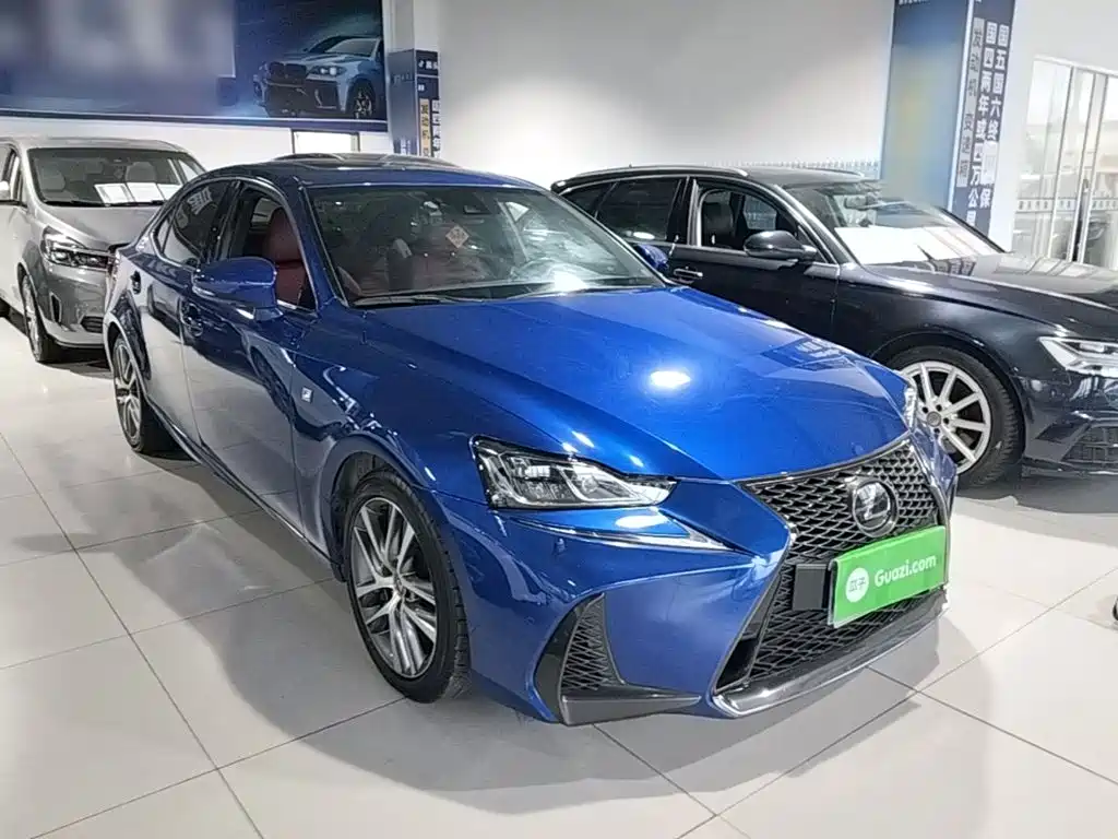 2018 Lexus IS