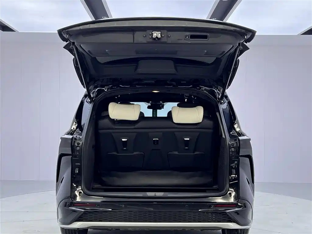Toyota Sienna 2024 2.5L Hybrid Comfort Edition фото 13
