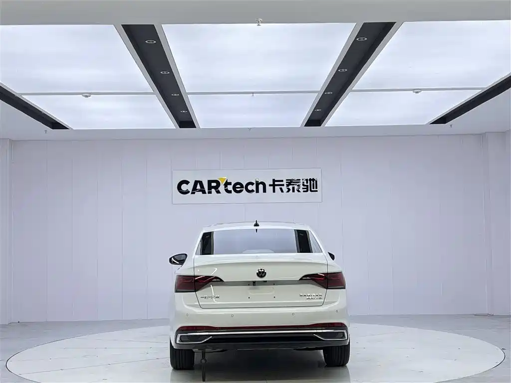 Volkswagen Sagitar 2023 300TSI DSG Surpassing Edition фото 13
