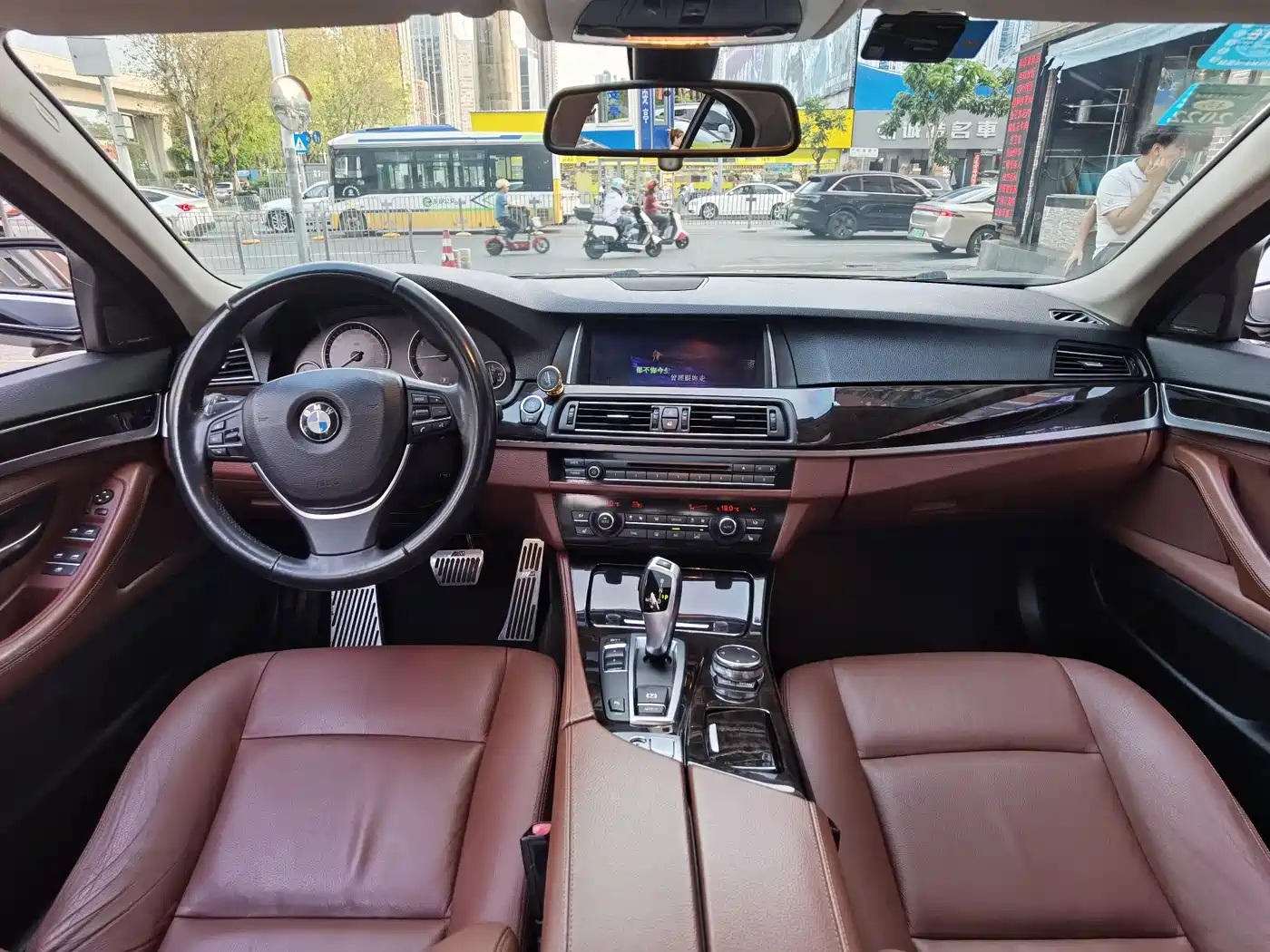 BMW 5 Series 2014 528Li Luxury Design Package фото 12