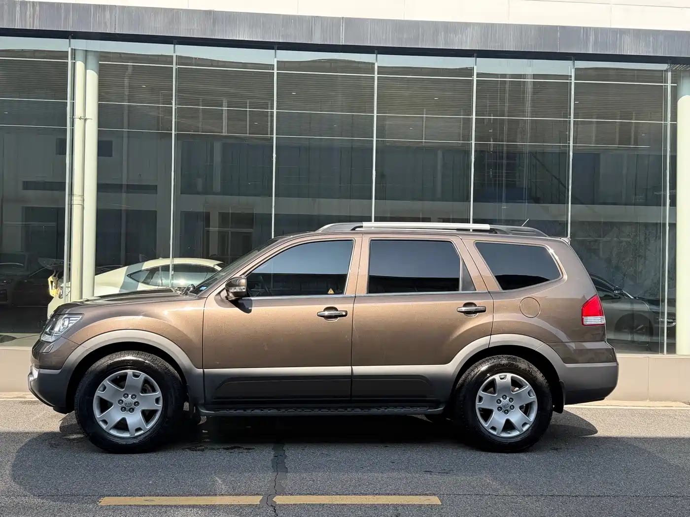 Kia Borego 2015 3.8L Luxury Edition China IV фото 3