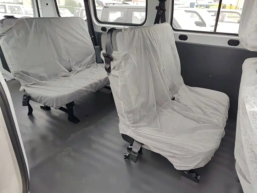 Wuling Motors Wuling Yangguang 2026 2024 300KM Comfort Bus Version 75kW