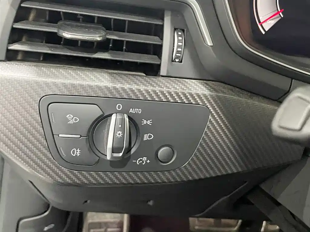 Audi A4L 2024 40 TFSI quattro RS Kit Speed Edition фото 9
