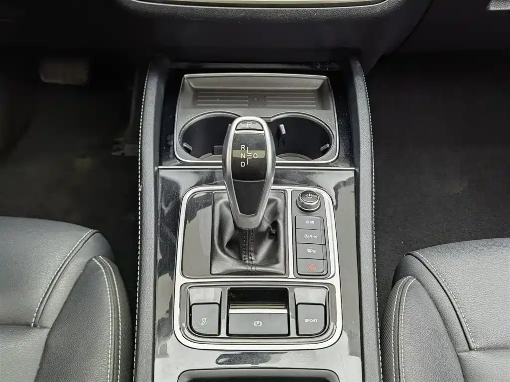 BYD Song MAX 2021 Upgrade 1.5T Automatic Luxury Edition 6-Seater фото 13