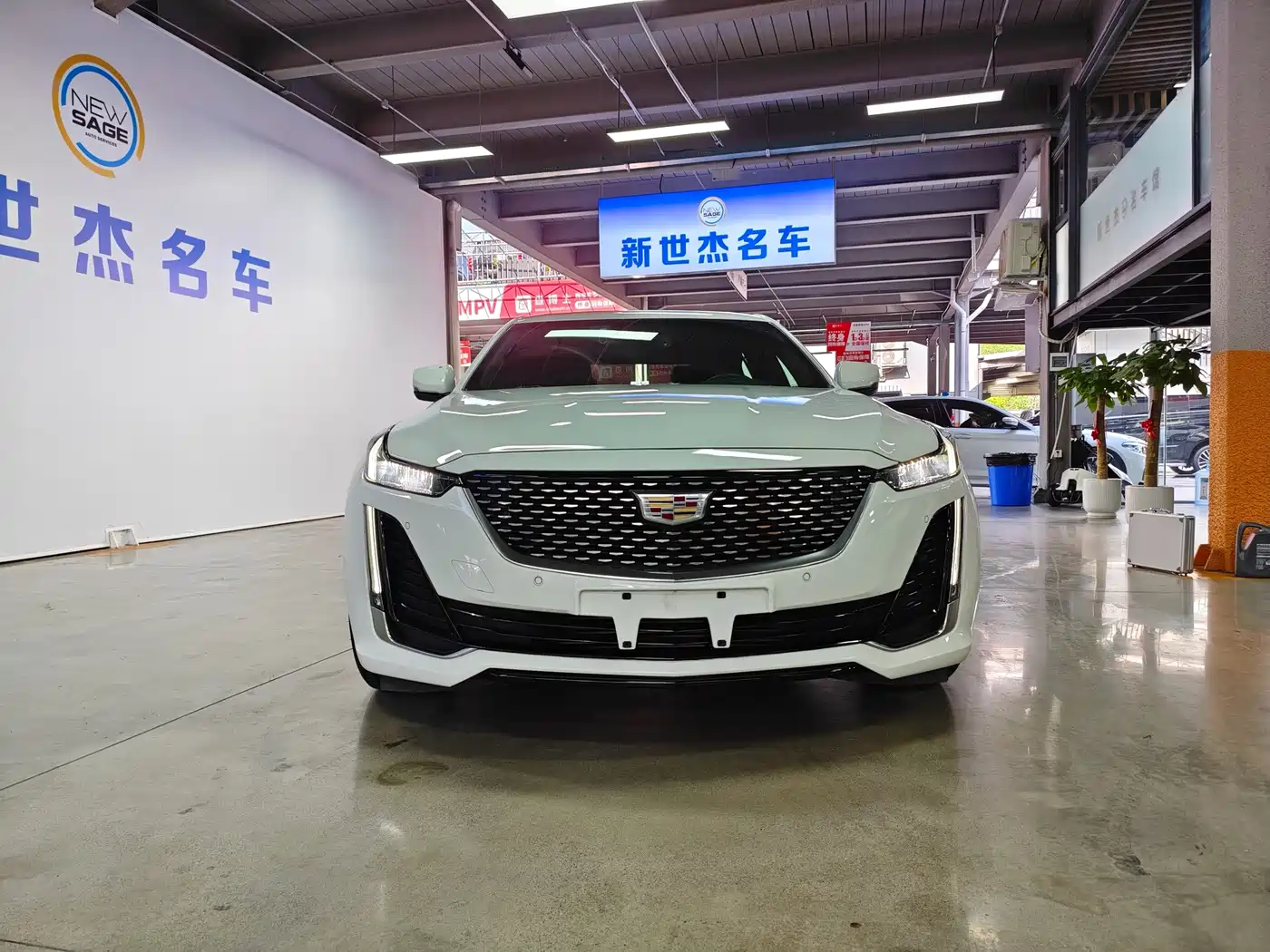 CADILLAC CT5