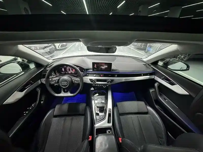 Audi A4L 2018 30th Anniversary 45 TFSI quattro Sport фото 4