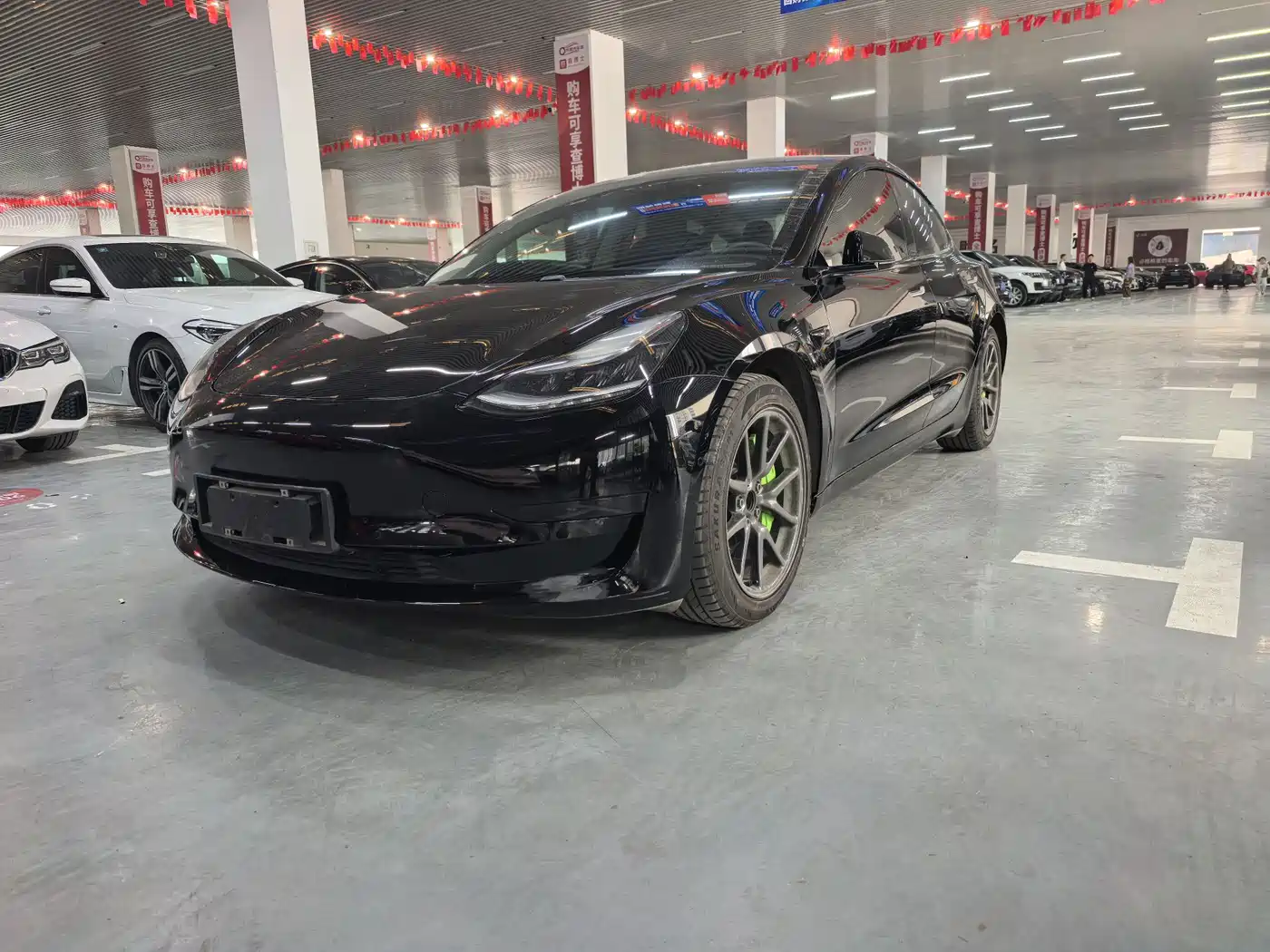 TESLA MODEL 3