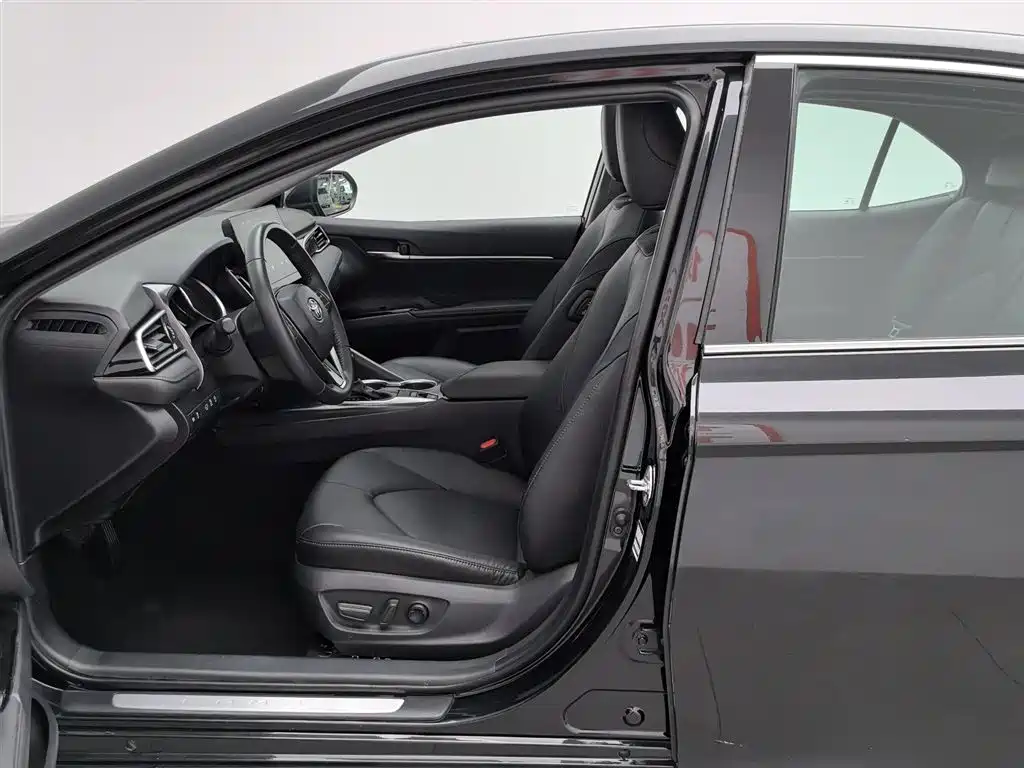 Toyota Camry 2021 2.0G Luxury Edition фото 10