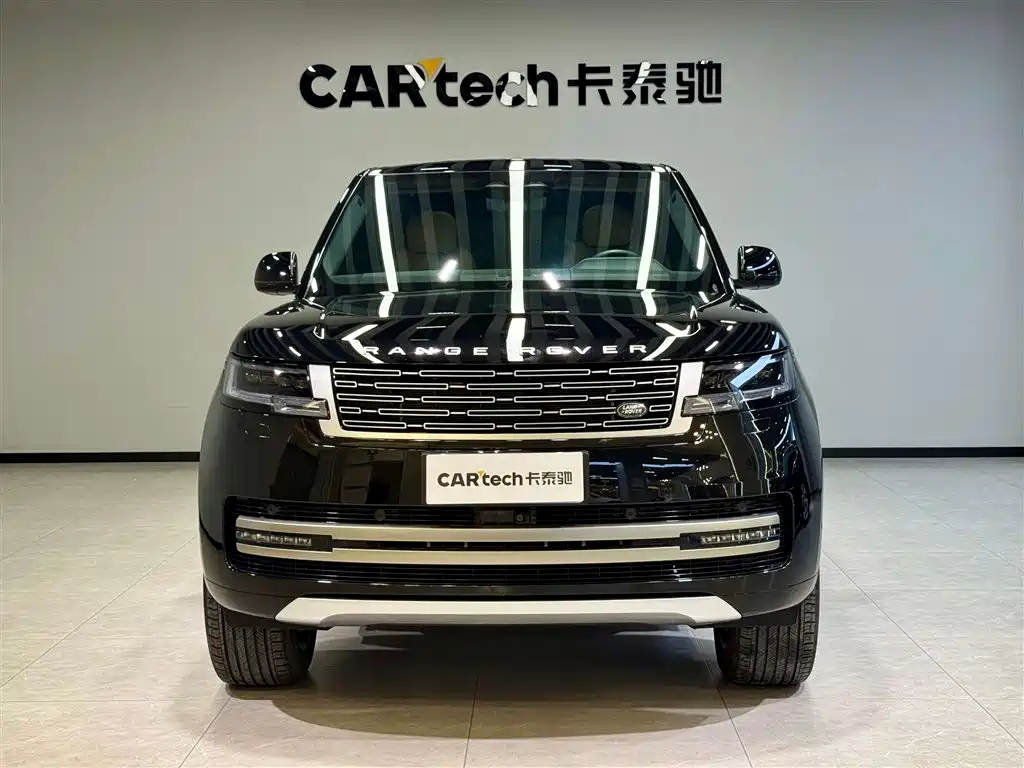 Land Rover Range Rover 2024 3.0 L6 400PS Golden Age Extended 7-Seater фото 4
