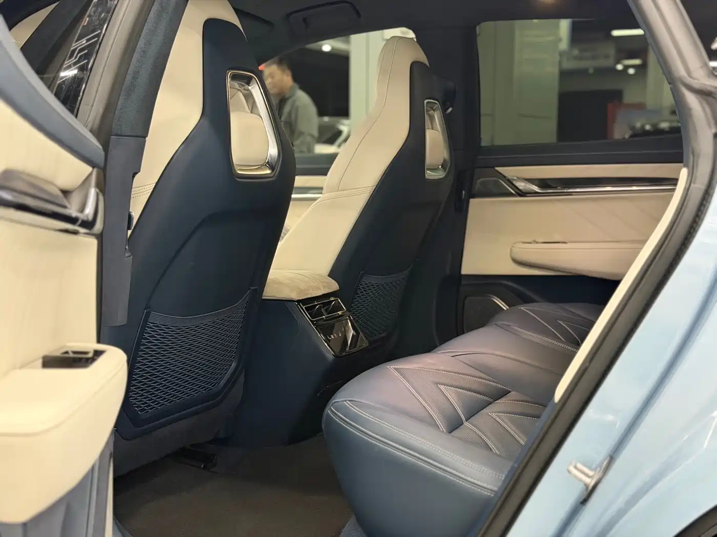 ZEEKR EXTREME KRYPTON 001