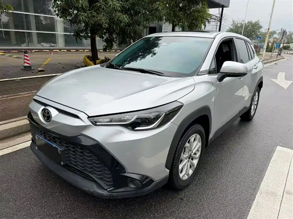 Toyota Frontlander 2023 2.0L CVT Leading Edition