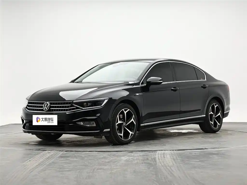 Volkswagen Magotan 2023 Model 2 Million Commemorative Edition 330TSI DSG Luxury