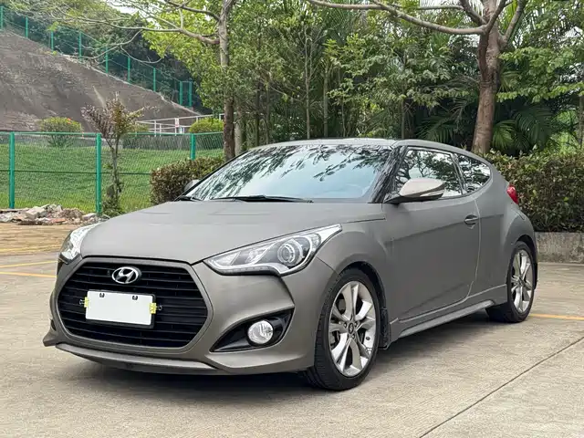 HYUNDAI VELOSTER