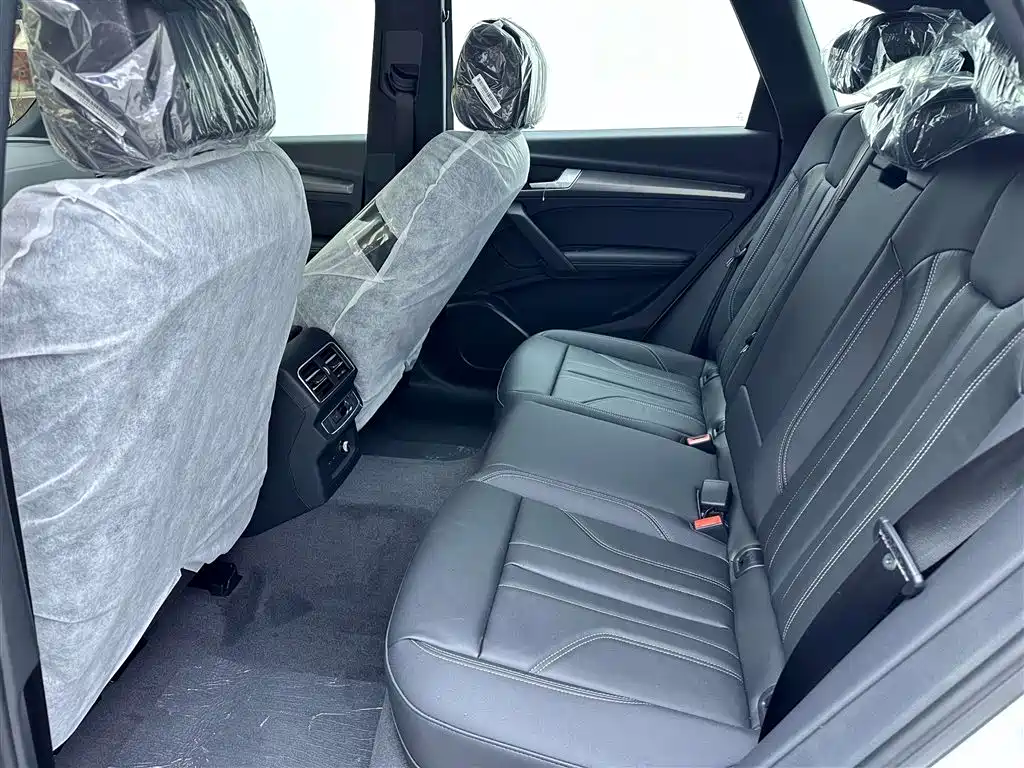 Audi Q5L 2024 Model 40 TFSI Luxury Dynamic фото 11
