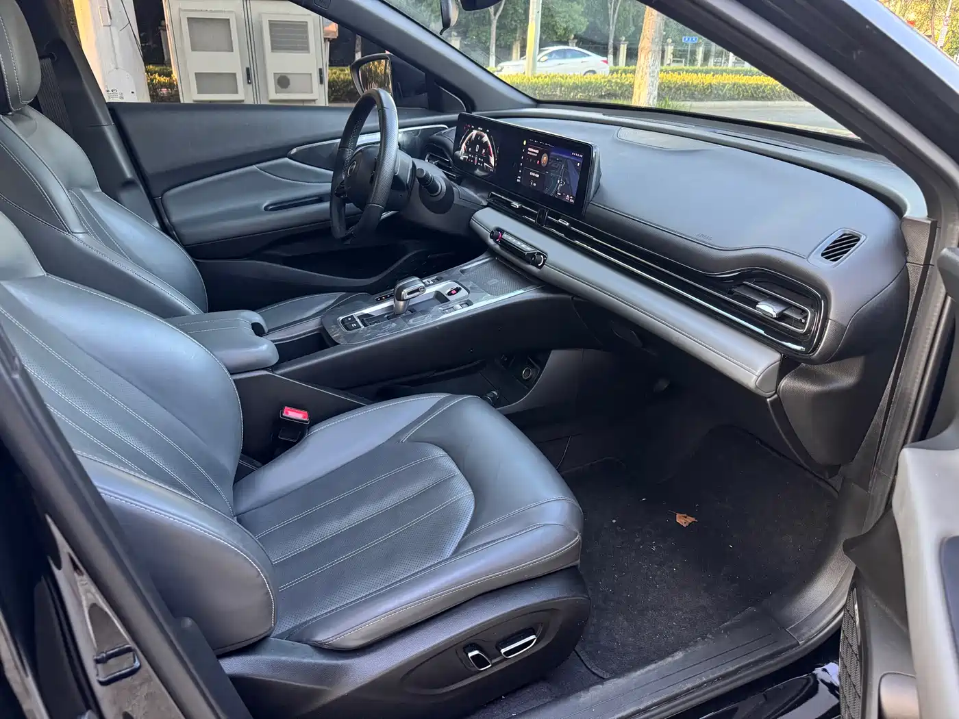 GAC Trumpchi Trumpchi Emkoo 2022 270T DCT J16 R-style Track Edition фото 11