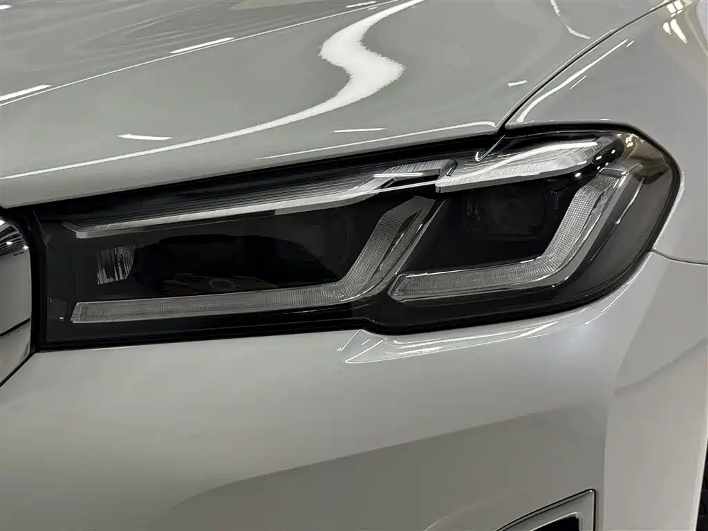 BMW 5 Series 2023 530Li Premium Luxury Package фото 8
