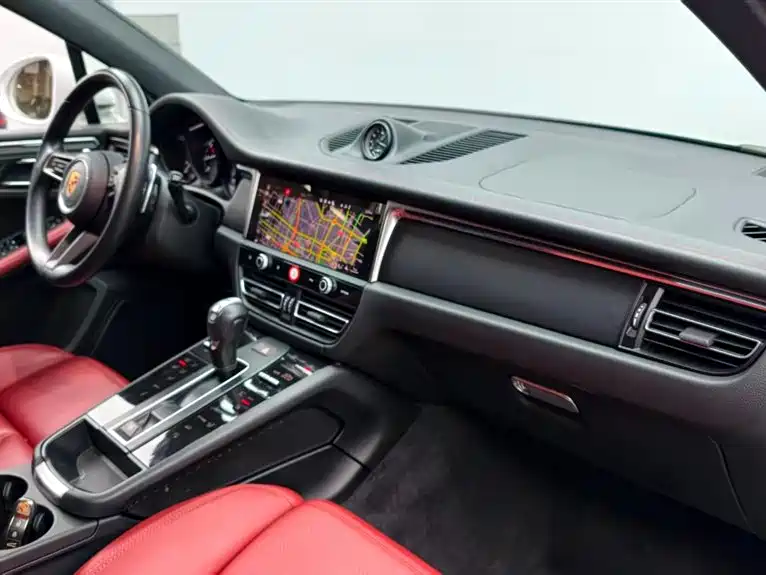 Porsche Macan 2023 Macan 2.0T фото 10