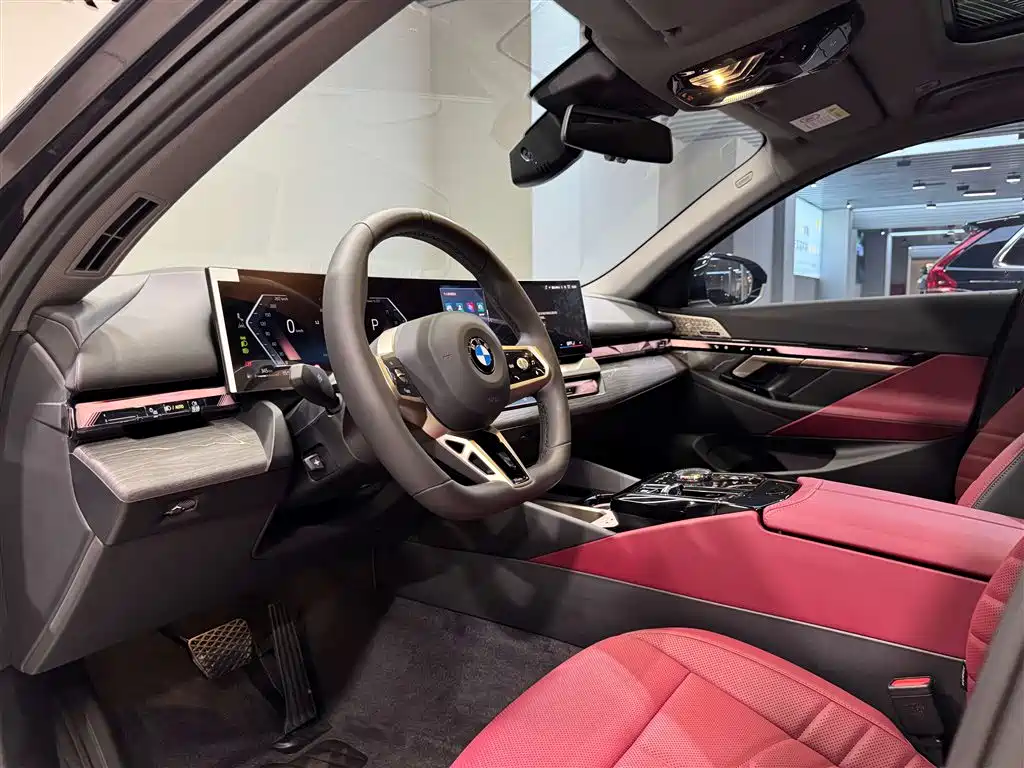BMW 5 Series 2025 530Li Premium M Sport Package фото 22