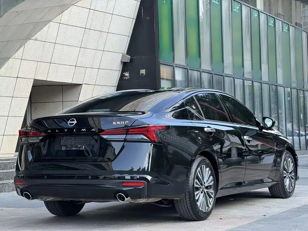 صورة 13 - Nissan Teana