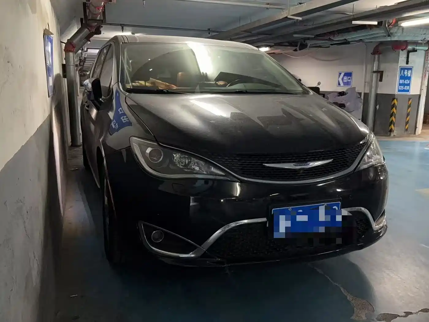 Chrysler Grand Voyager (Import) 2019 2017 3.6L Premium Edition