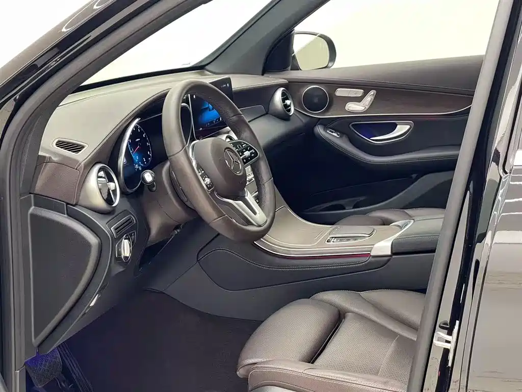 Mercedes-Benz GLC 2020 GLC 260 L 4MATIC Luxury фото 12