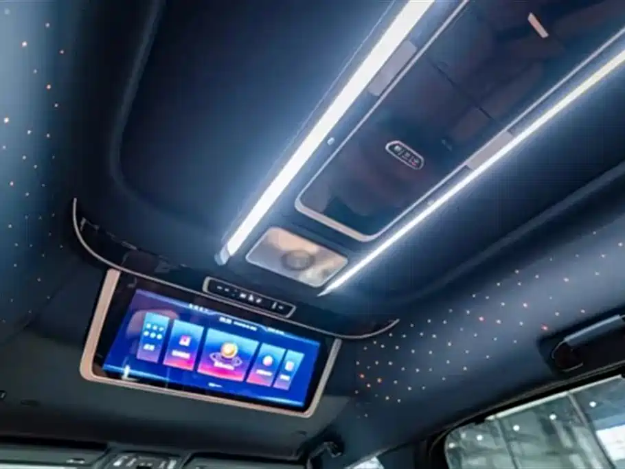 Toyota Granvia 2024 2.5L Hybrid Comfort фото 31