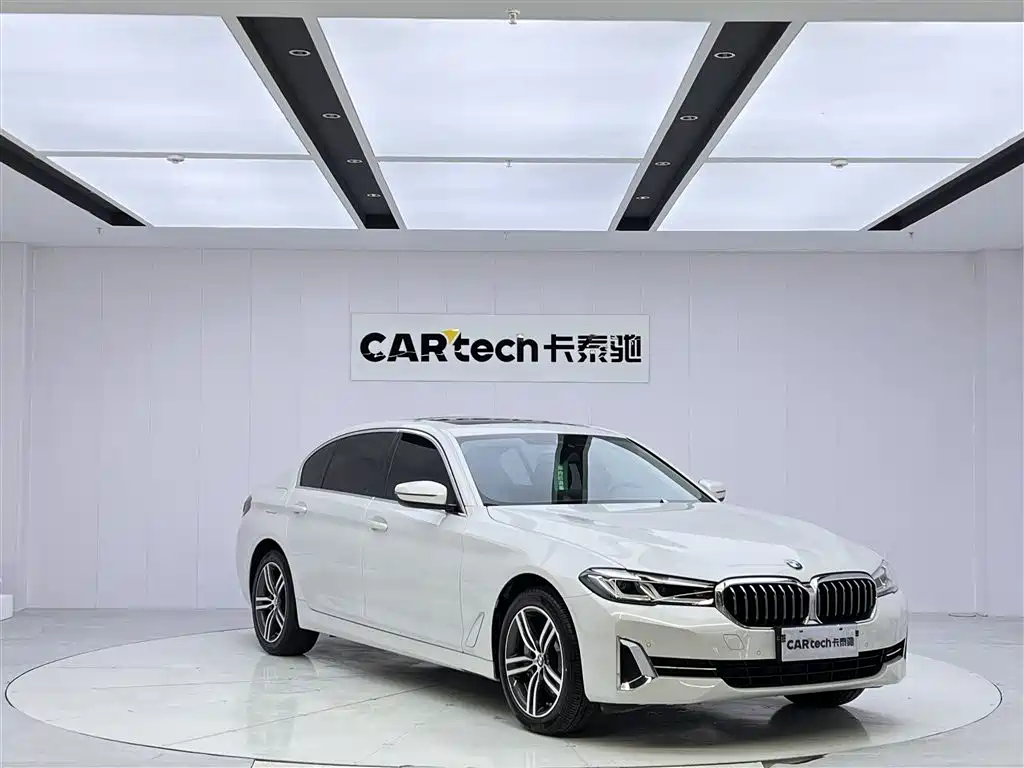BMW 5 Series 2022 530Li Leading Luxury Package фото 2