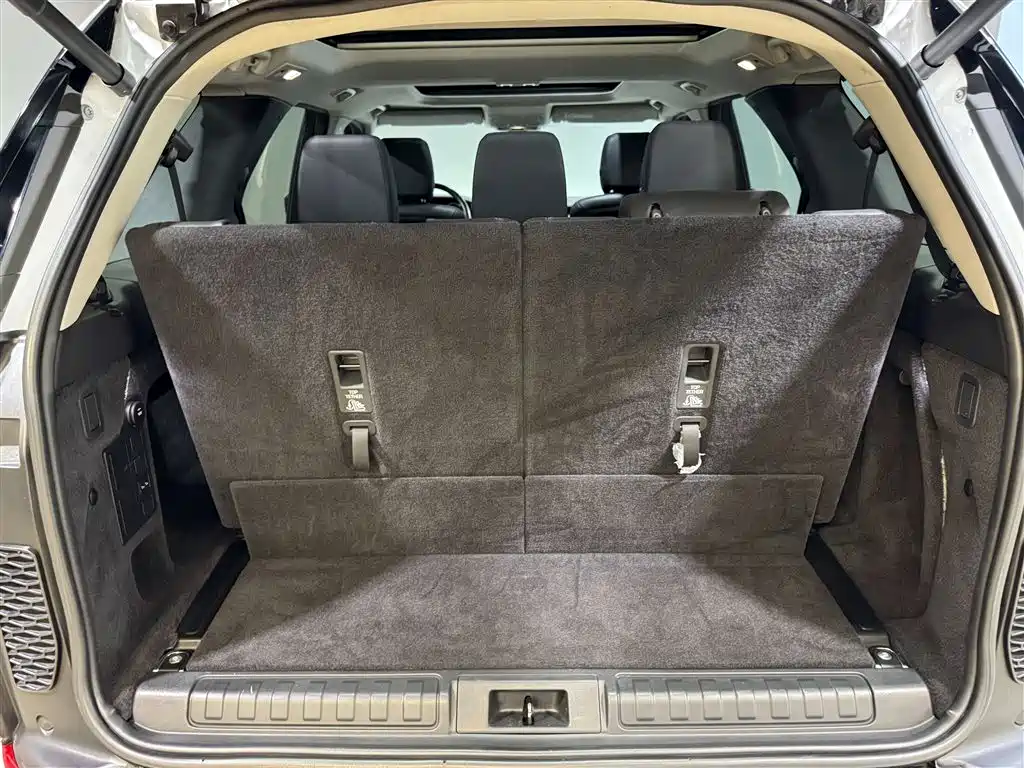 Land Rover Discovery 2018 3.0 SC V6 SE фото 24
