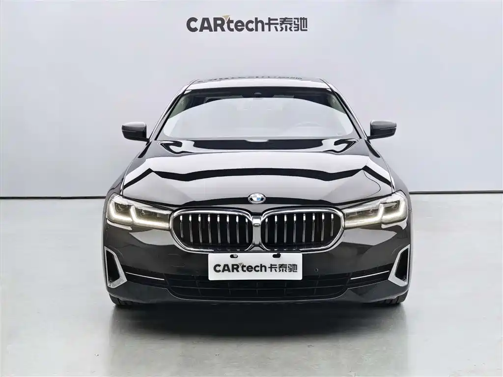 BMW 5 Series 2021 525Li Luxury Package фото 2