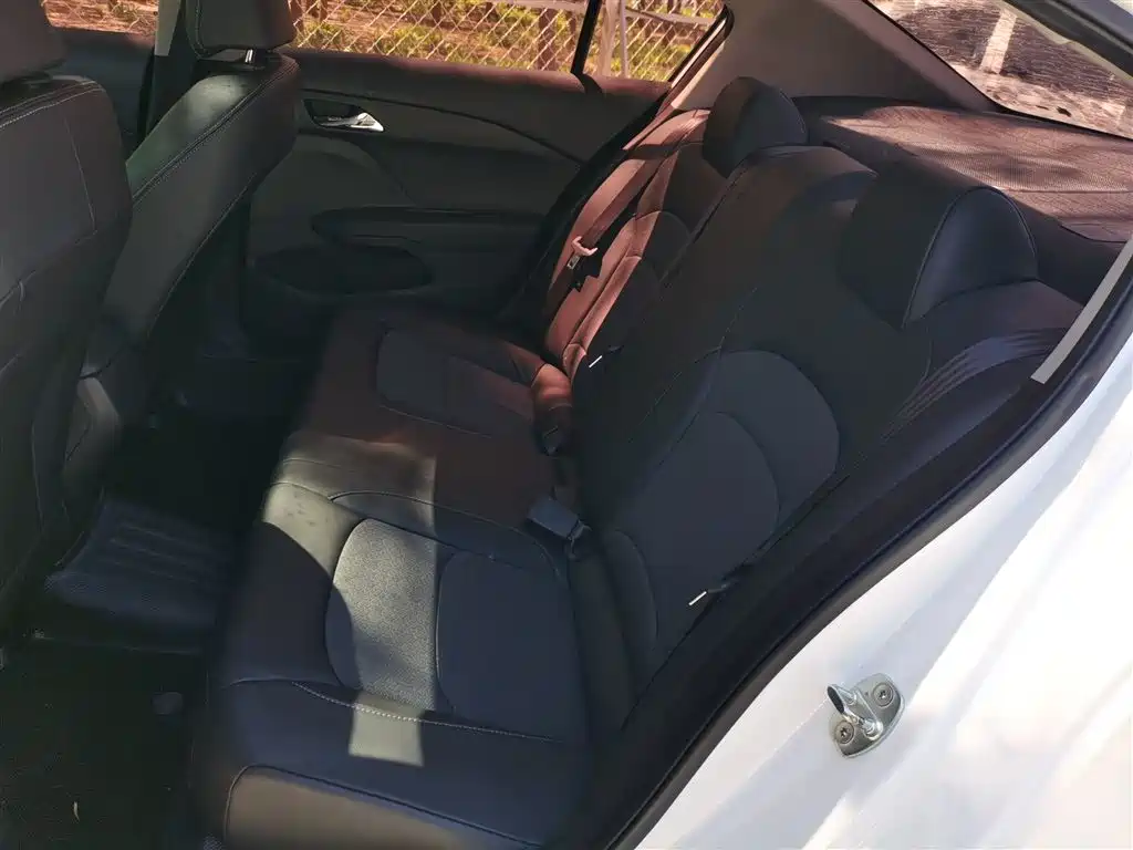 Chevrolet Cavalier 2019 320 Automatic Joy Edition фото 17