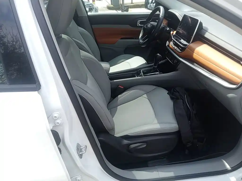 Jeep Compass 2022 2021 220T Automatic Leading Edition