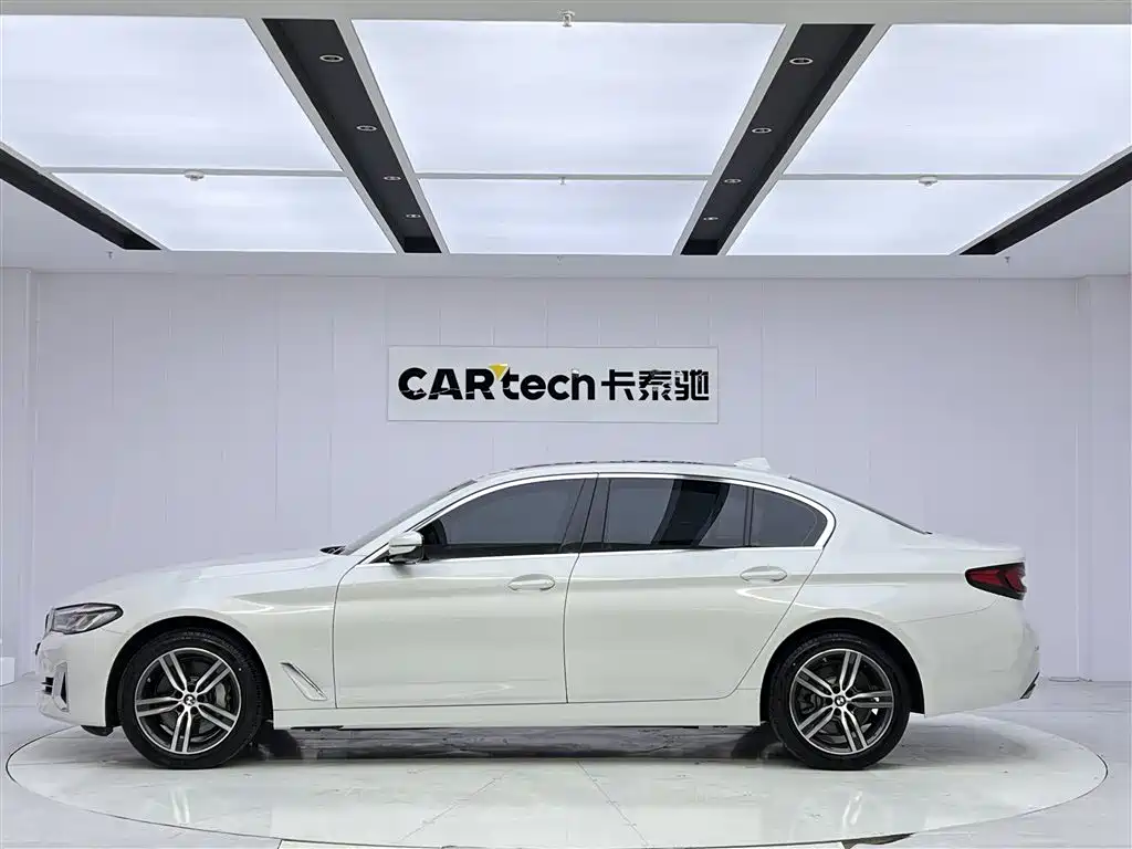 BMW 5 Series 2022 530Li Leading Luxury Package фото 8