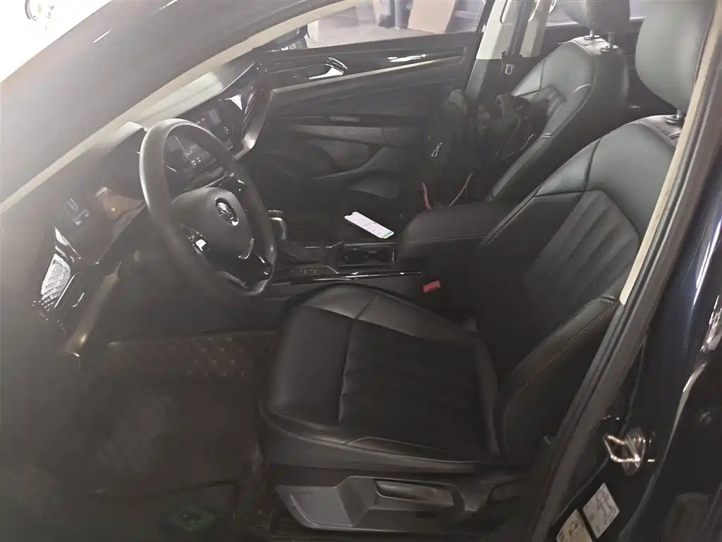 Volkswagen Passat 2019 Model 280TSI Business Edition China VI фото 15