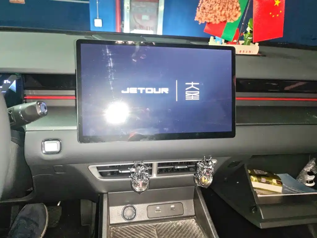 Фото 9 - Jetour Dashing