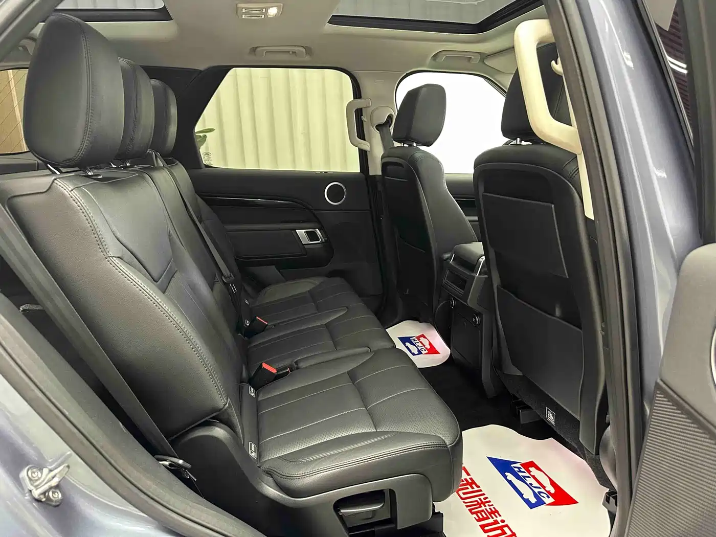 Land Rover Discovery 2018 3.0 SC V6 SE фото 15