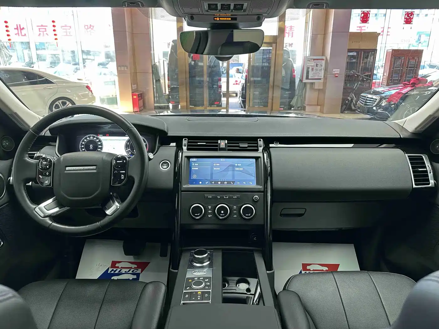Land Rover Discovery 2018 3.0 SC V6 SE фото 6