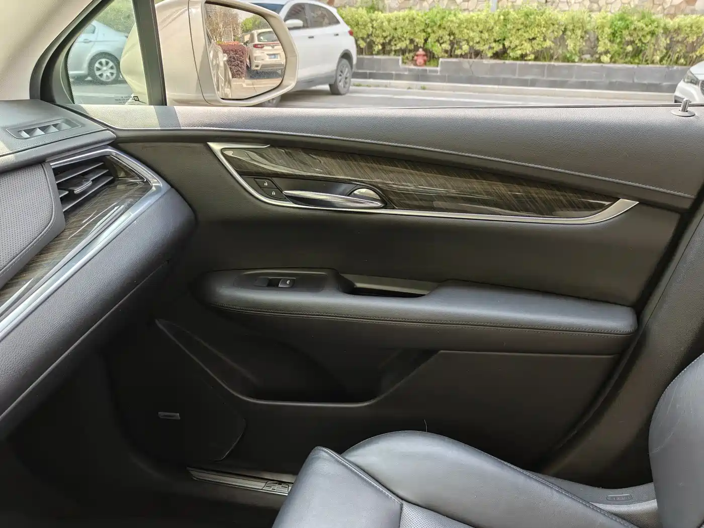 Cadillac XT5 2016 25T Luxury Model фото 18