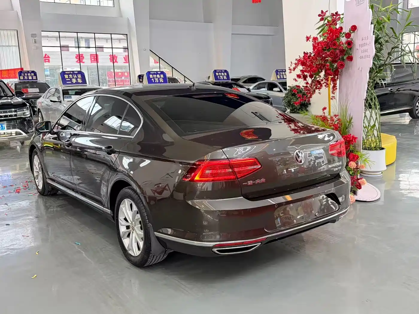 Volkswagen Magotan 2019 330TSI DSG Luxury Class China VI фото 8