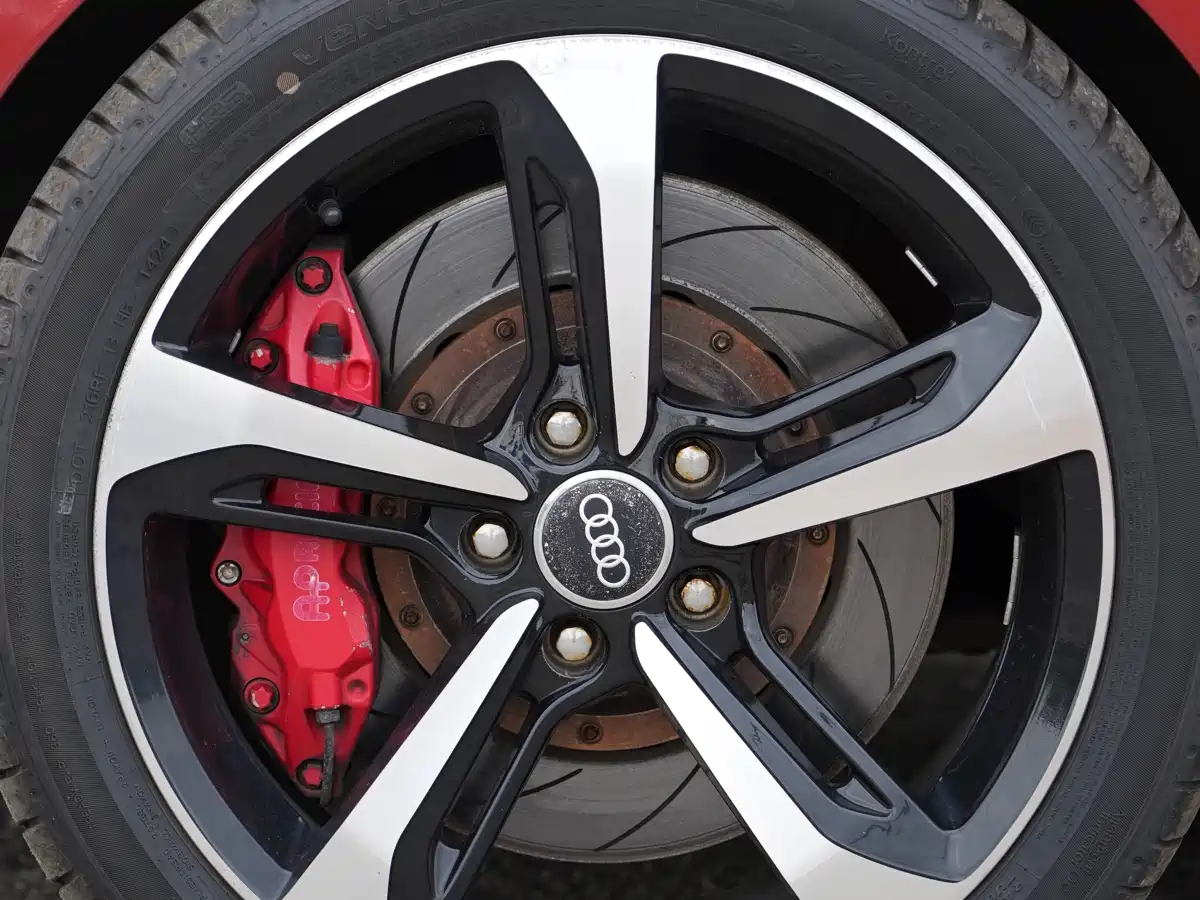 Audi TT 2011 TT Coupe 2.0TFSI фото 5