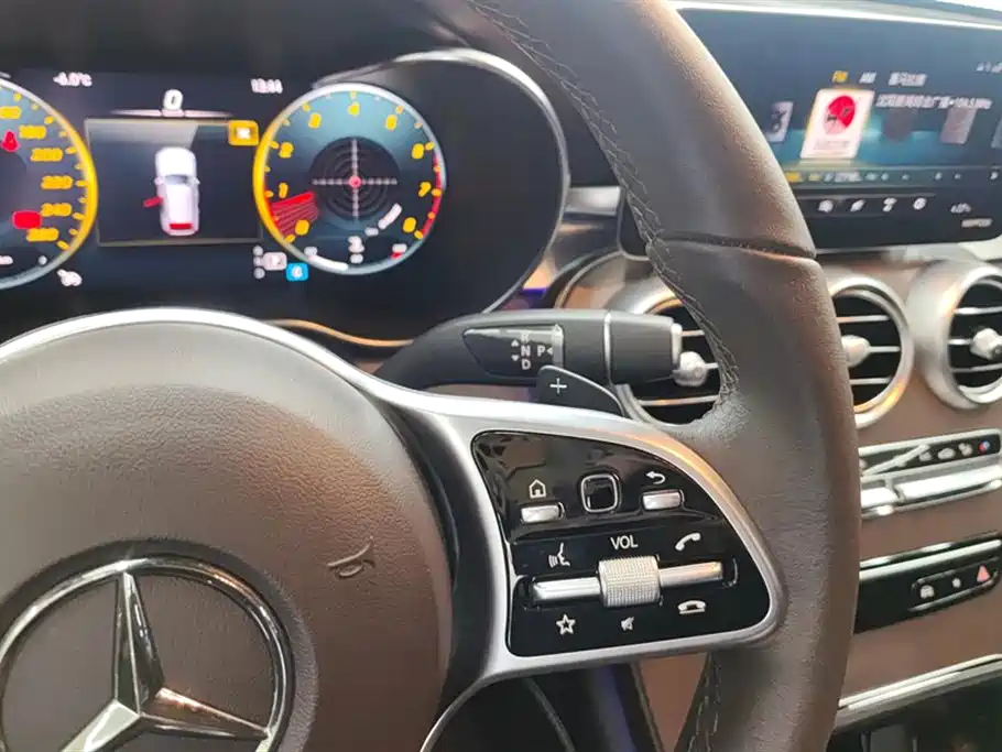 Mercedes-Benz GLC 2022 Facelift GLC 260 L 4MATIC Luxury Model фото 16