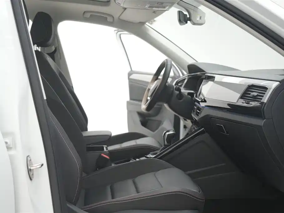 Volkswagen Tayron 2022 330TSI 2WD Luxury Smart Connect Plus фото 17