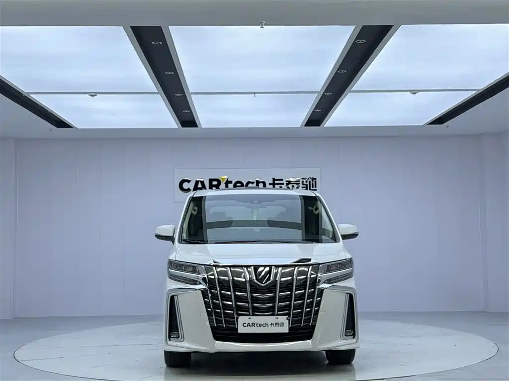 Toyota Alphard 2021 Hybrid 2.5L Luxury фото 2